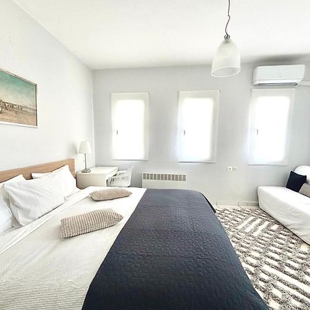 Downtown Apartment كامينا فورلا المظهر الخارجي الصورة