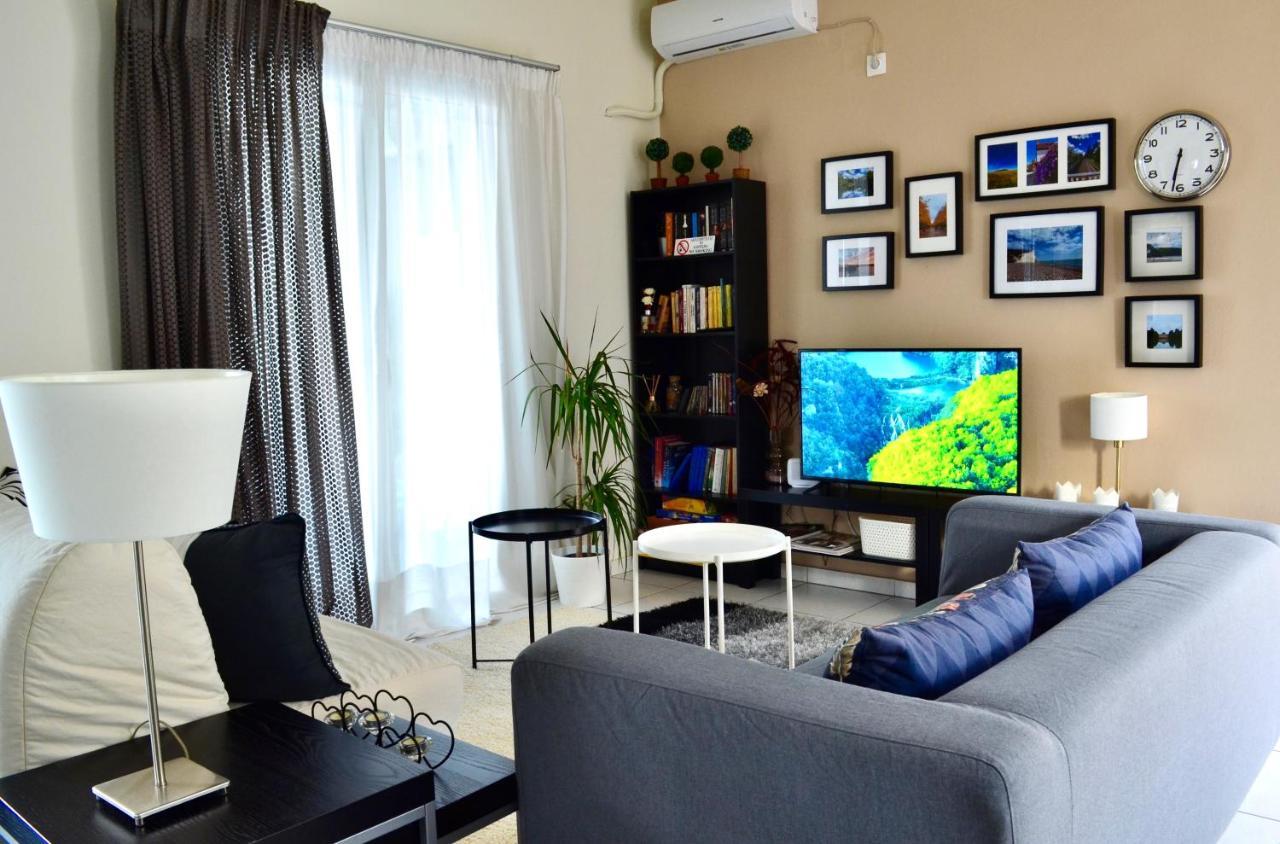 Downtown Apartment كامينا فورلا المظهر الخارجي الصورة