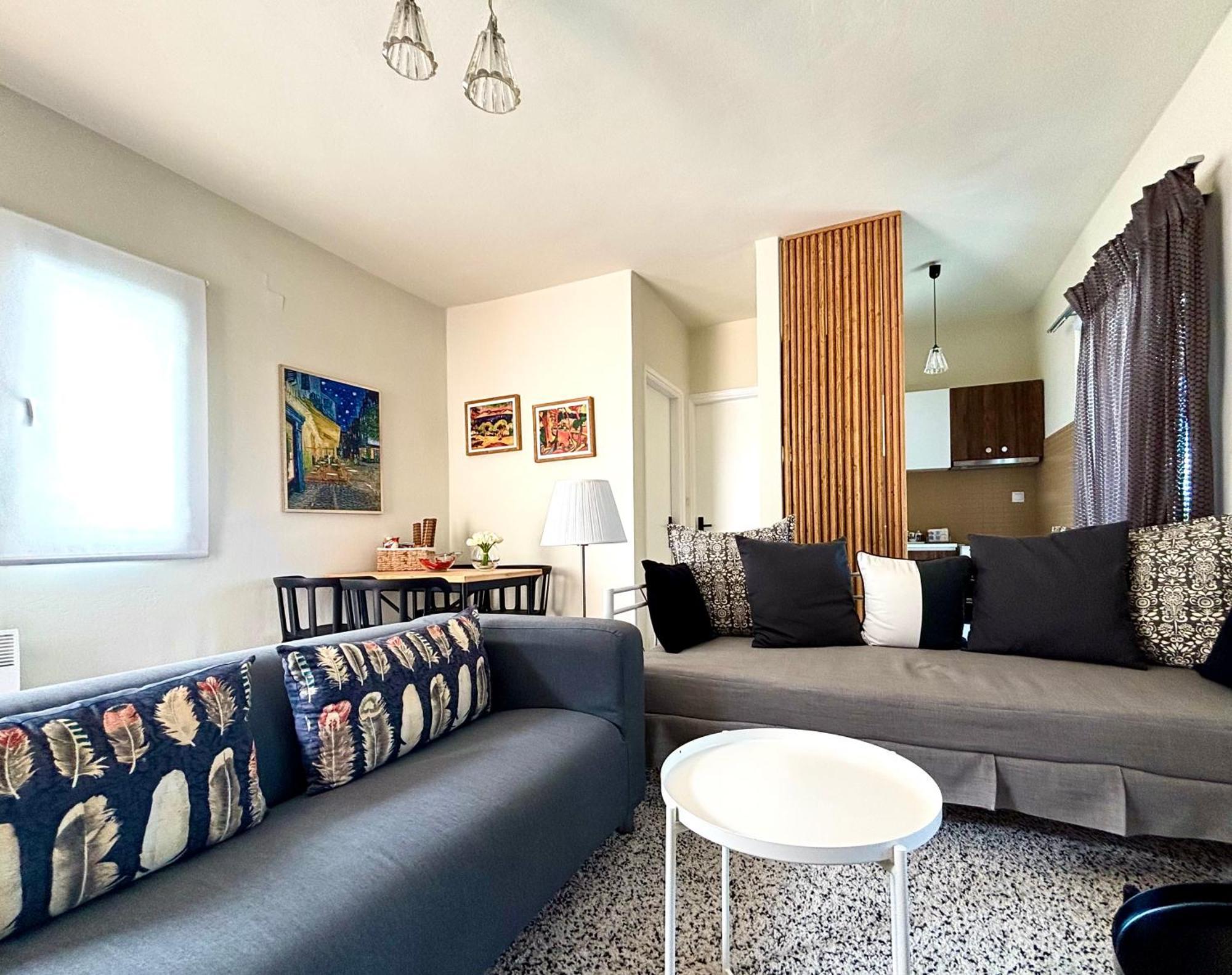 Downtown Apartment كامينا فورلا المظهر الخارجي الصورة